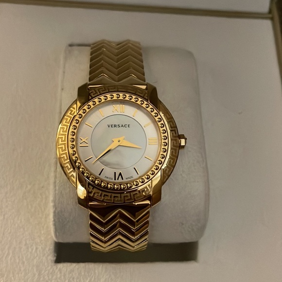 Versace women’s watch - Picture 2 of 3